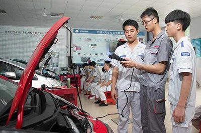 市場活躍，需求激增 廣州萬通汽修學(xué)校解析二手車評(píng)估師行業(yè)前景